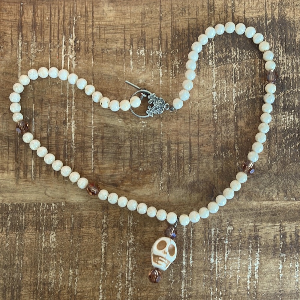 Magnesite Crystal skull necklace